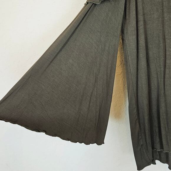 Chaser Bell  Sleeve Cold Shoulder Long Sleeve Top Olive Green Women's Medium - Picture 5 of 9